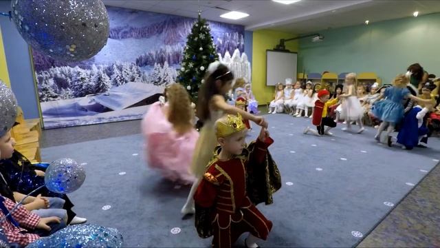Новогодний утренник группа «Озорное солнышко». смотреть онлайн