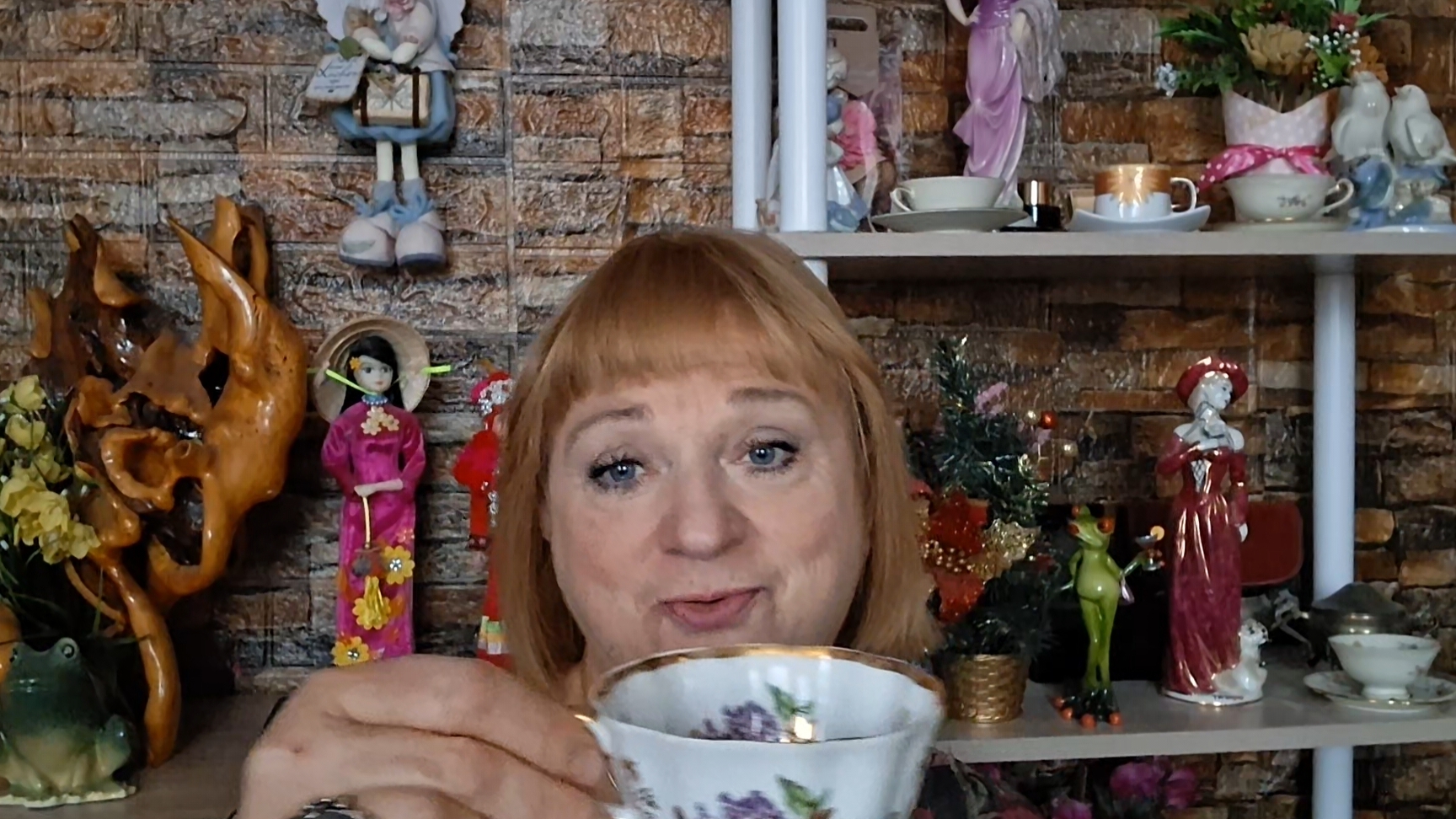 Как так...молодые дамы...так себя запустили... смотреть онлайн