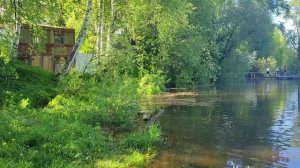 Дом около реки!