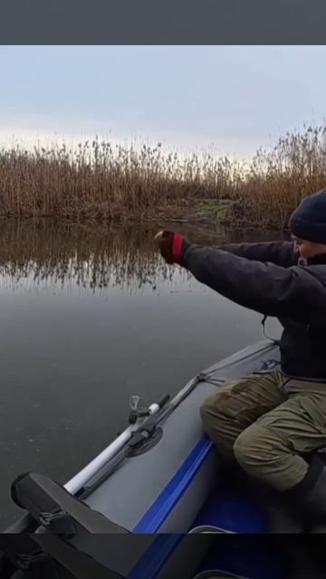 Упс! Рыбалка штука непредсказуемая, но главное не унывать!. смотреть онлайн