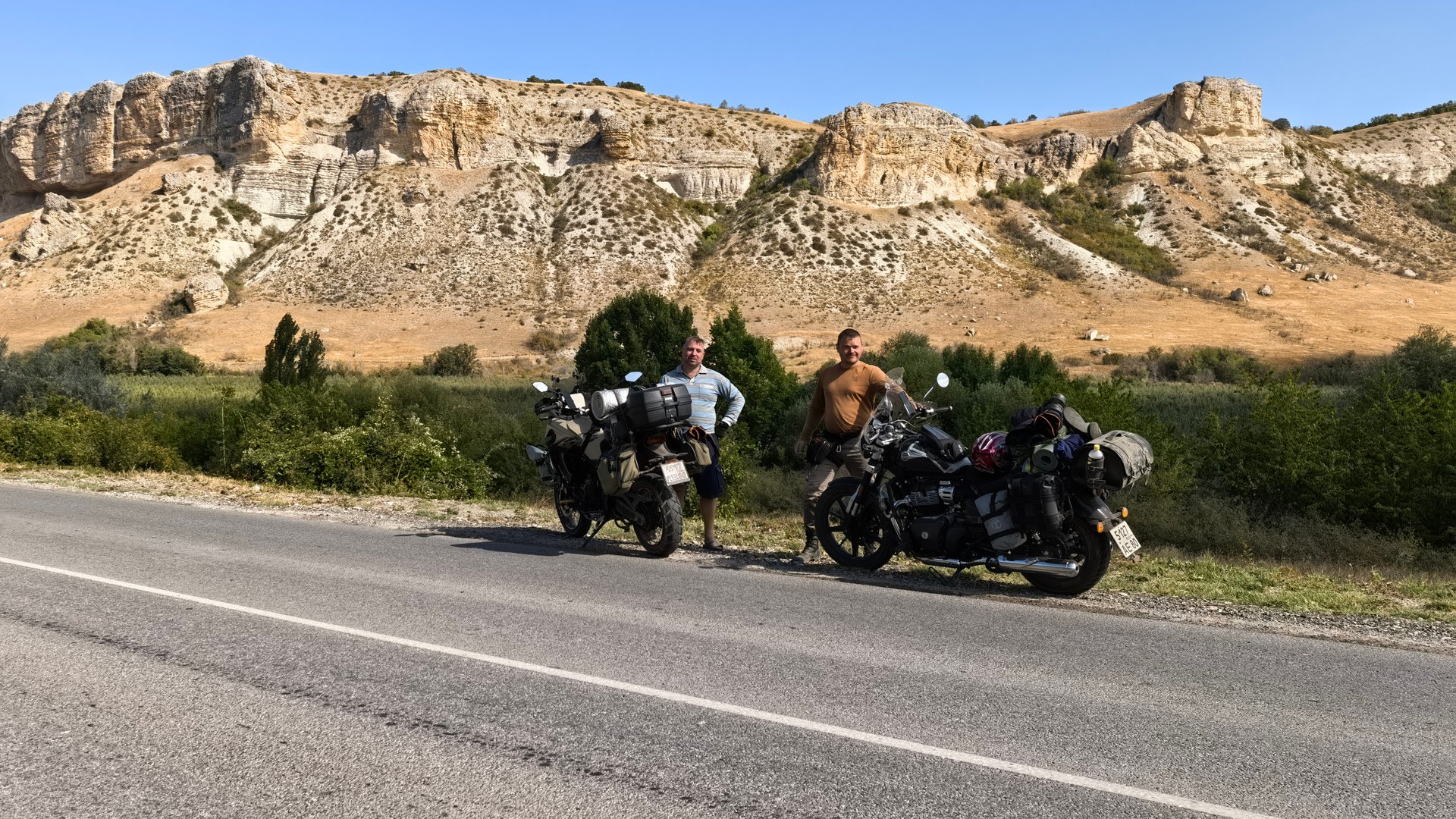 На мотоциклах по Крыму ( Royal Enfield SM 650 и Voge 625). День 5-6.