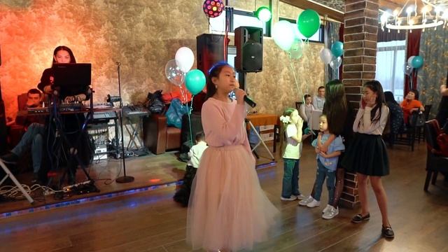 Асянди. Владиславу один годик. 27 марта 2019 года. смотреть онлайн