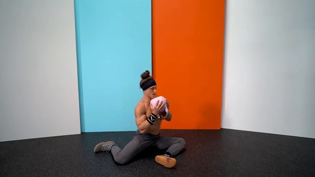 "Доброе утро" с гирей у груди в позиции 90 90/90 90 Goblet Good Morning смотреть онлайн