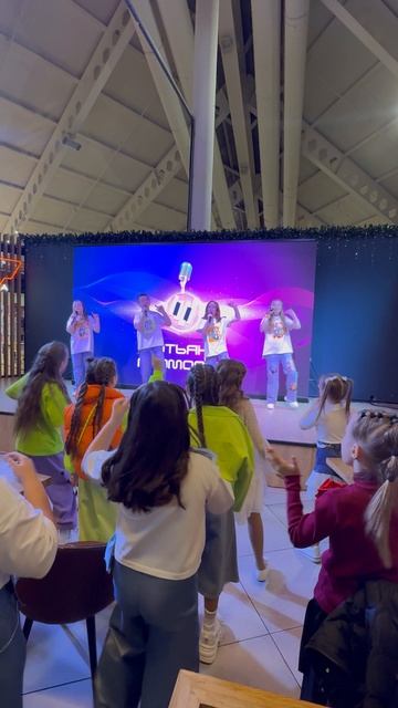 «ДРУЗЬЯ» - танцуйте под хит от Сияем!