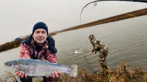 ТАКОЙ РЫБАЛКИ мы ТОЧНО НЕ ОЖИДАЛИ!!БЕШЕННЫЙ клёв ФОРЕЛИ!!МЫ просто УСТАЛИ БЕГАТЬ!!