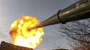 Расчеты САУ "Пион" уничтожают ангары с ВСУ на окраинах Купянска-Узлового.