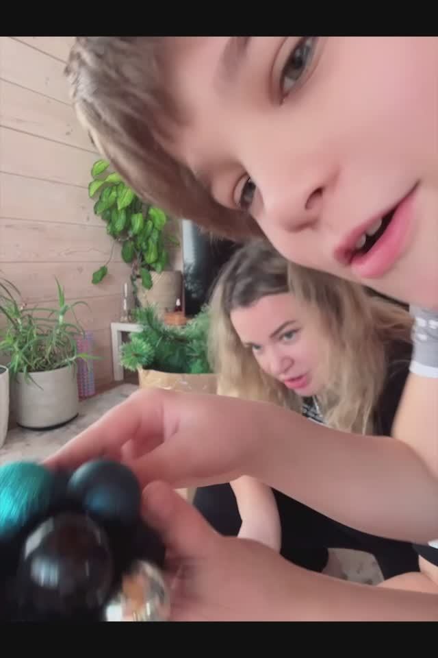 Кто сломал елку🎄😤😩неужели кот 😱🙀 смотреть онлайн