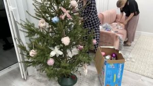 ✨Нарядили с Алисой НОВОГОДНЮЮ ЁЛКУ