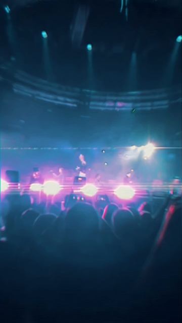 Спасибо, Екатеринбург ❤️ остался последний концерт с этой программой 6 декабря в Новосибирске смотреть онлайн