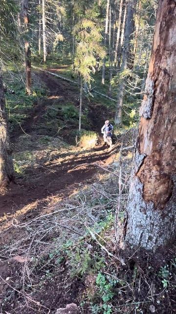 Падение Санька, ссылка на модель мотоцикла в комментах #hardtrail #эндуро #jhl смотреть онлайн