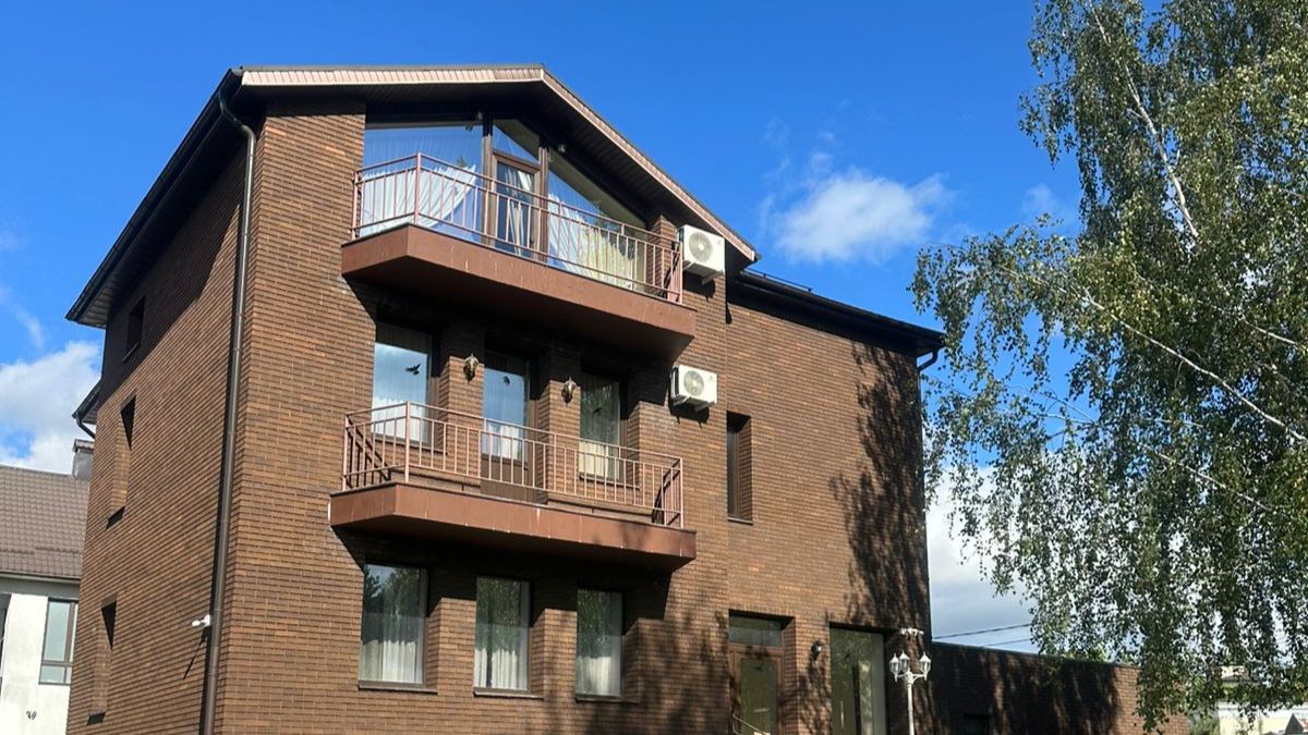 Звенигород. Дом 530 м2 на участке 12 соток. ул. Вишневый переулок