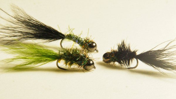 Процесс вязания нимфы "Mini Leech"