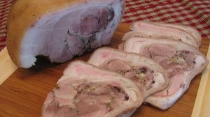 Рулет из свиной рульки