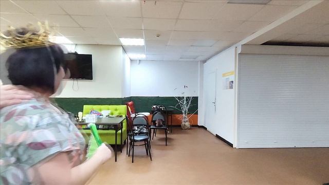 Именинница и джин