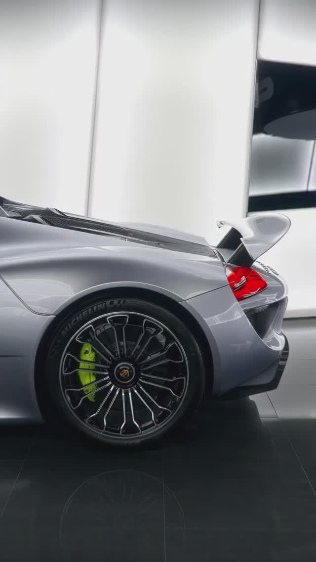 Ты плохой работник только потому, что так сказали те, кто может позволить себе это смотреть онлайн