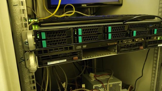 сравнение шума Intel 1u 2019 год и supermicro 2010 смотреть онлайн