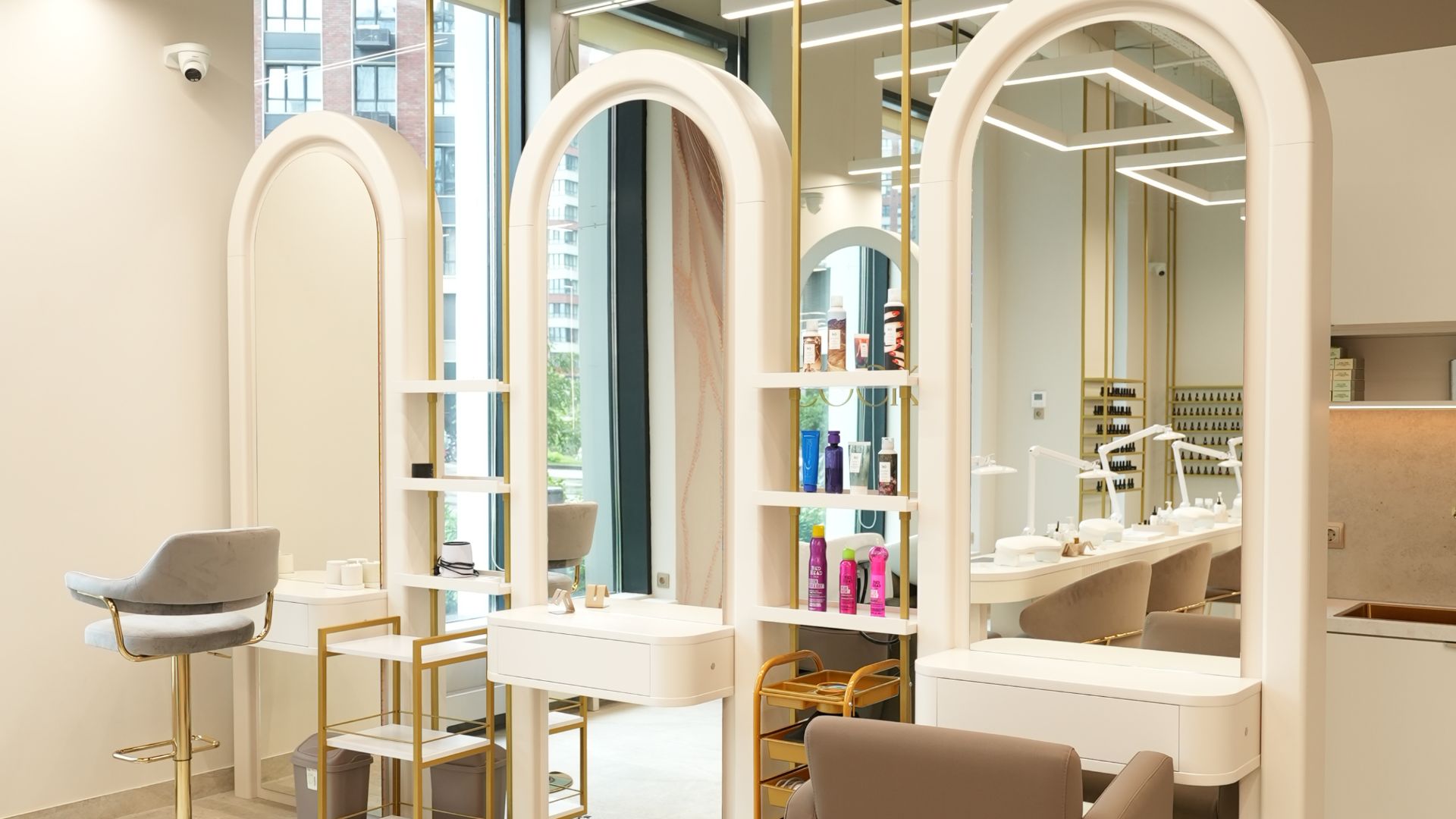 Изготовление мебели для салона красоты 