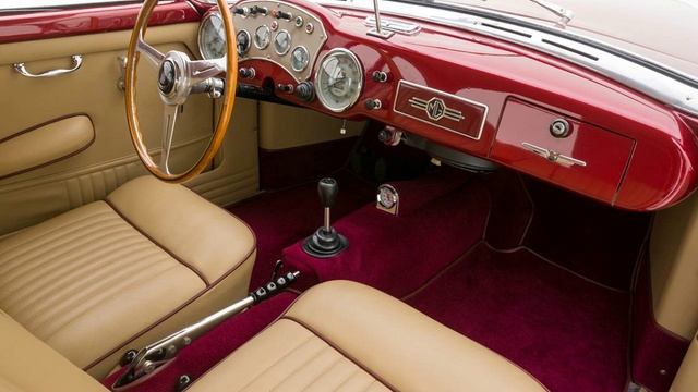 Arnolt-MG Coupe смотреть онлайн