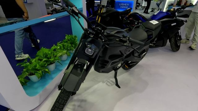 Зарядные станции RDU для электрических скутеров и мотоциклов. Выставка CIMA MOTOR Часть 28 смотреть онлайн