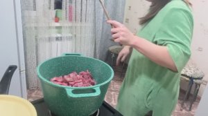 ГОТОВЛЮ КОНИНУ ЧУЖАЯ СЕМЬЯ ПОТЁМКИ