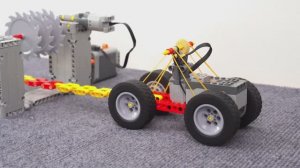 ЭПИЧЕСКОЕ прохождение или неудача LEGO Car против смертельной ловушки с пилой