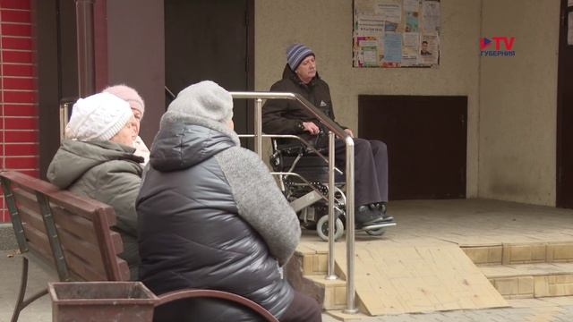 Воронежский инвалид заперт в четырёх стенах из-за неправильно установленного пандуса в подъезде смотреть онлайн