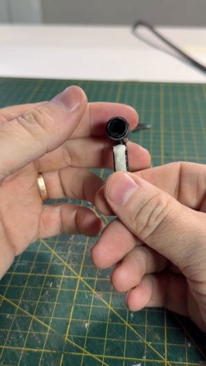 Миниатюрный фен для кукольного домика.Поделка своими руками