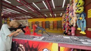 ВЛОГ Гуляем с Соней и детьми в парке развлечений ! Отлично провели время !