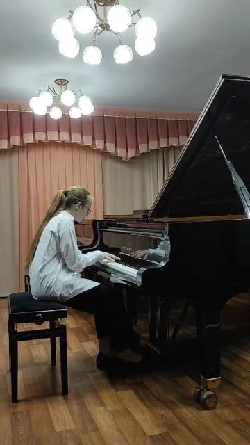 В. Коровицын "Полонез", исп. Компаниец Маргарита, 7 класс, 24.11.2025 смотреть онлайн