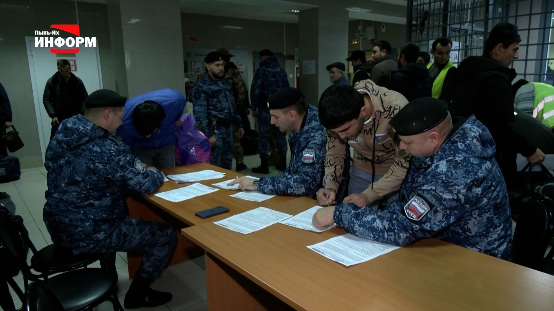 В Югре с начала года выдворено порядка 1000 мигрантов смотреть онлайн