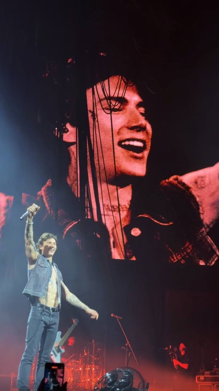 Что случилось на концерте Xolidayboy в Москве?! 🎶🏟️ смотреть онлайн