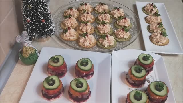 ВКУСНЫЕ закуски на НОВЫЙ ГОД .Закуски из сельди и крабовых палочек.Сельдь под шубой порционно смотреть онлайн