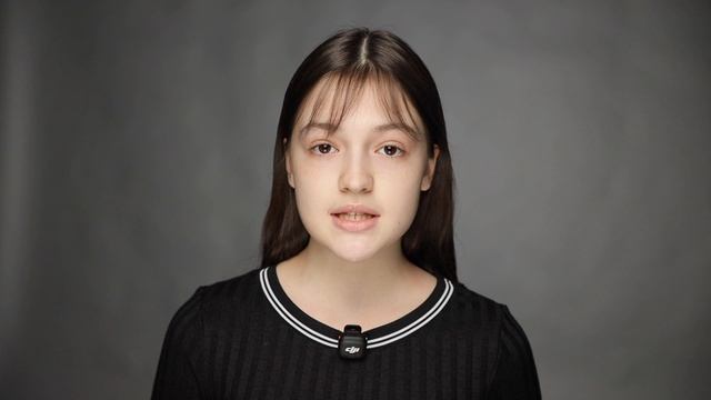 Актерская визитка – Арина Устинова – Агентство молодых актеров ЛАМА