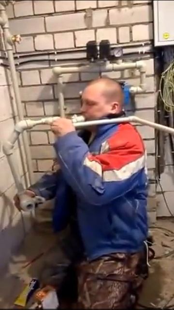 Играем на полипропиленовой трубе смотреть онлайн