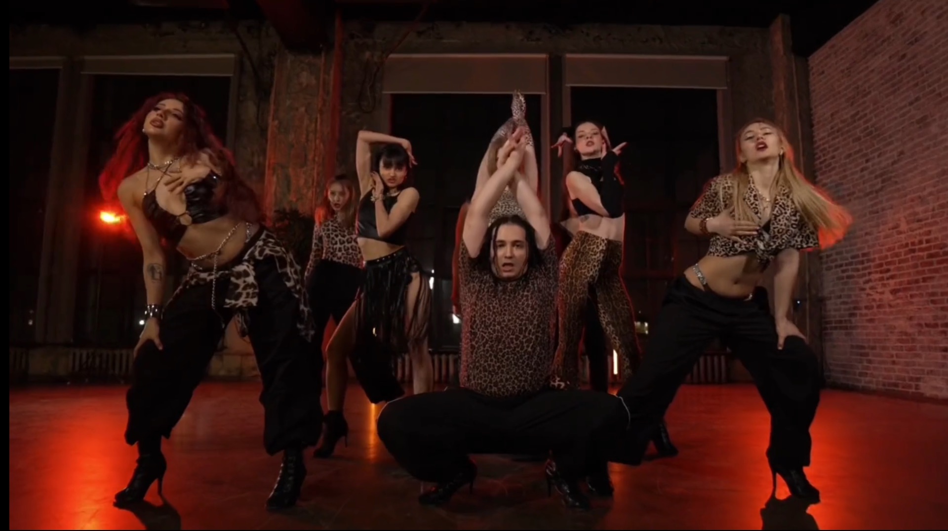 ARMI//Команда - Арама Исаяна