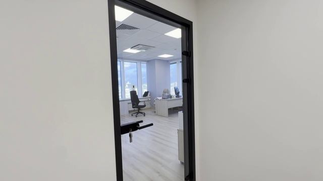 Стекло вместо стен как офис в «Башне 2000» стал светлее и тише смотреть онлайн