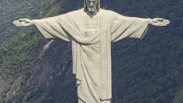 Статуя Христа Искупителя