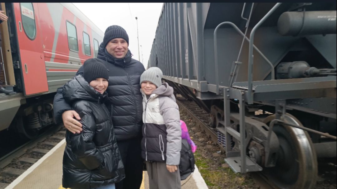 ВЕРНУЛСЯ ДОМОЙ/ВСТРЕЧА С СЕМЬЁЙ/СЮРПРИЗ ОТ ДЕТЕЙ И ЖЕНЫ смотреть онлайн