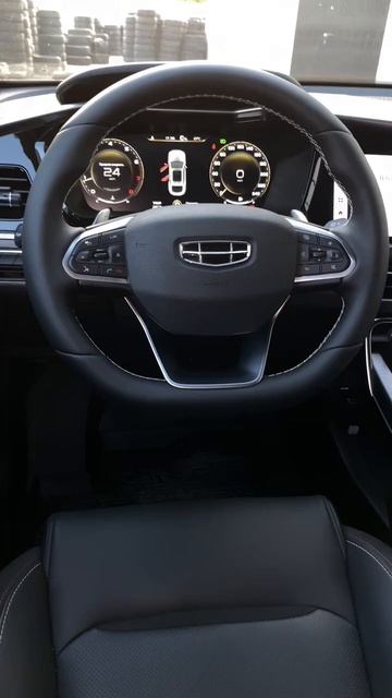 Geely Coolray / Geely Tugella. Перетяжка руля смотреть онлайн