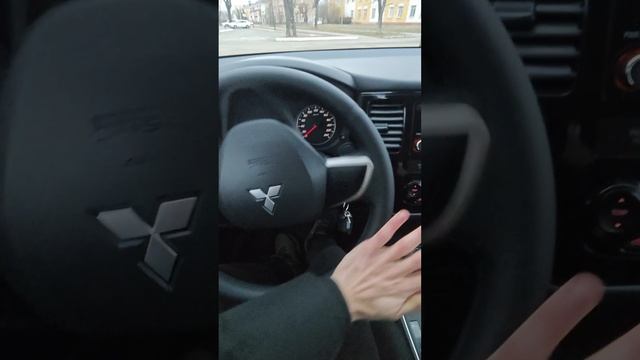 Mitsubishi Outlander 3