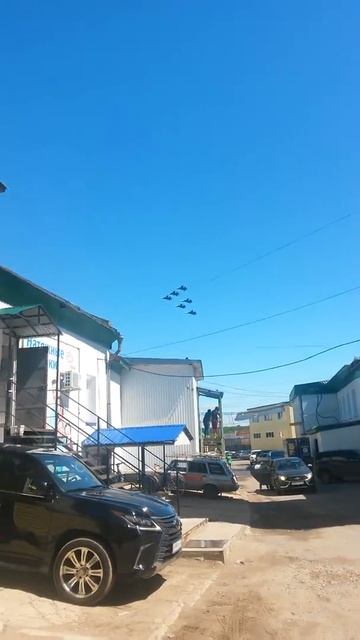 #витязи тренируются перед завтрашним выступлением. #реактивныйсамолет #самолет смотреть онлайн