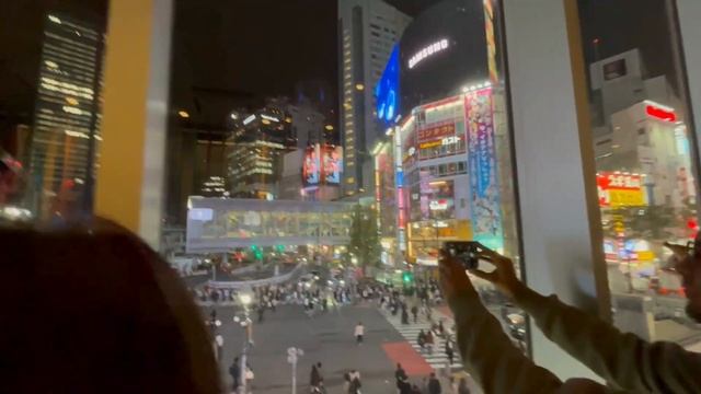 Самый оживленный перекресток мира. Как мы нашли друг друга