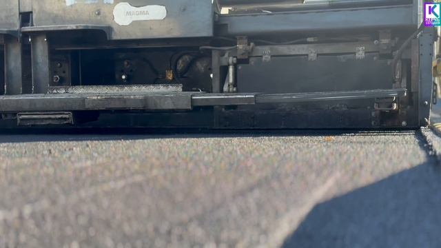 На улице Молодежной укладывают финишный слой асфальта смотреть онлайн