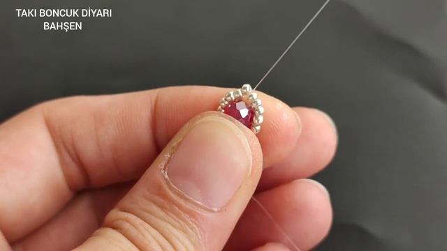 Красивый браслет из бисера и бусин 🌞 смотреть онлайн