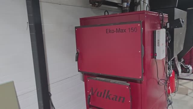Котлы Vulkan Eco Max 150 и 250 кВт в одной системе отопления. Обогрев крытых мини футбольных полей. смотреть онлайн