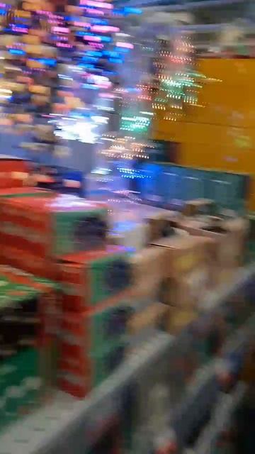 Новогодняя красота в магазине смотреть онлайн