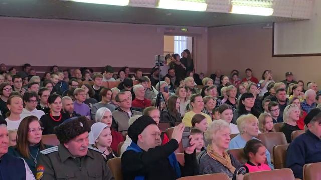 В Каменске состоялся третий межрегиональный турнир по фланкировке шашкой. Панорама 25.11.25 смотреть онлайн