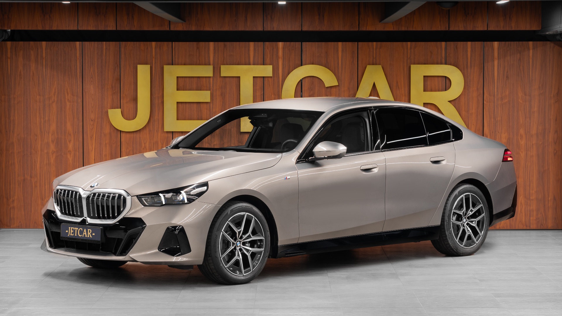 JETCAR - BMW 520d смотреть онлайн