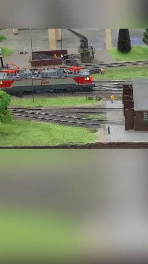 ЖД модель локомотив ЭП20