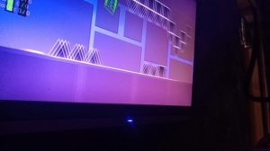 Я играю в Укради Брайан рот и Geometry Dash